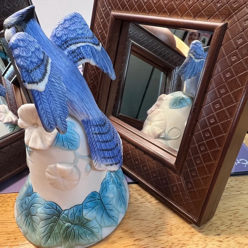 Thomasville Wood Picture Frame Set of 2, Picture size. 4 x 4